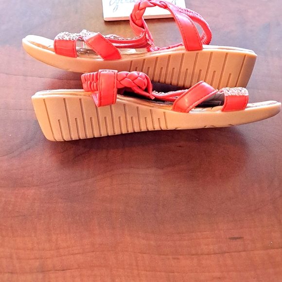 NEW Sparkly Red Sandals - Picture 7 of 8